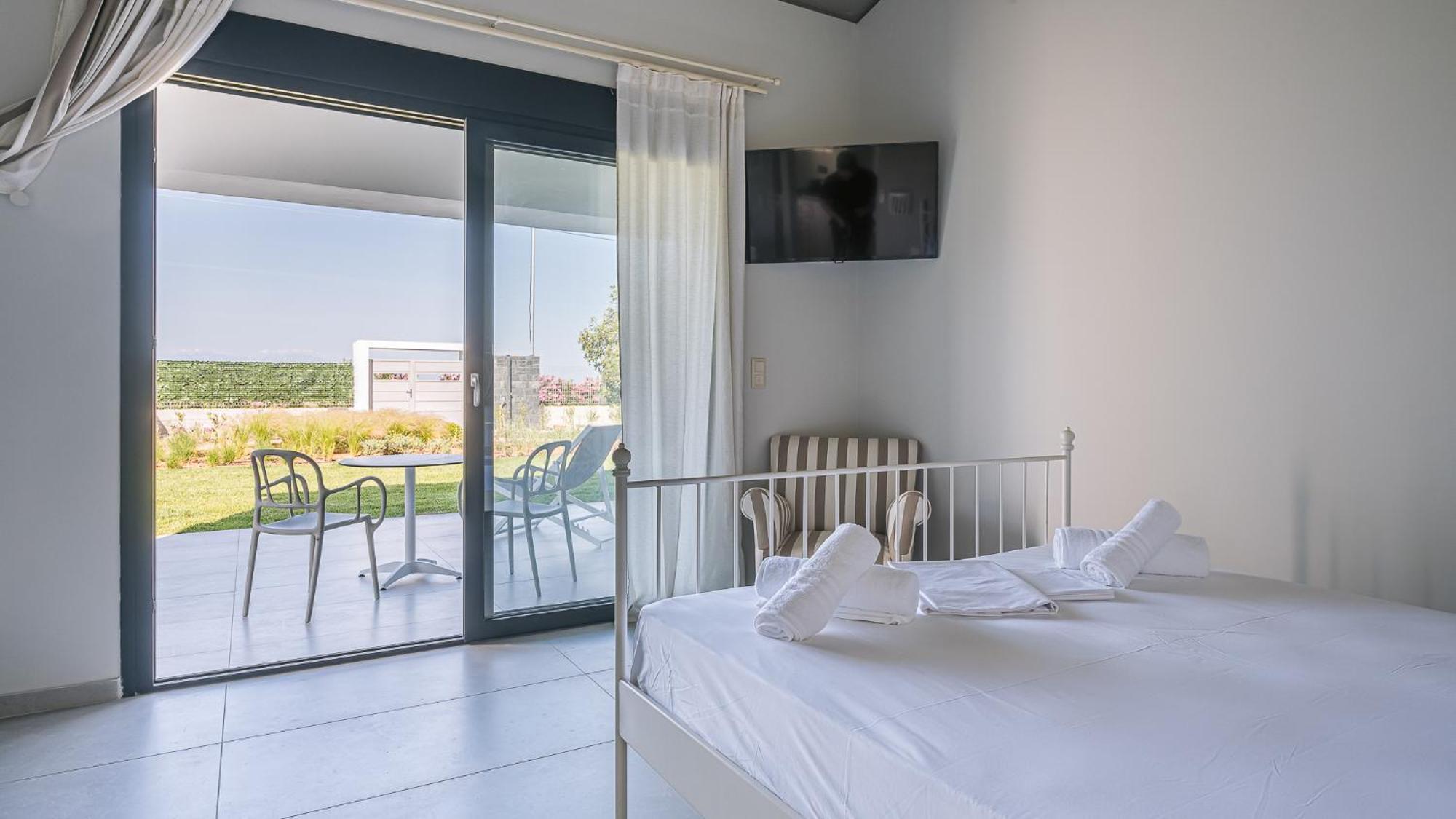 Electra Beachfront Suites, Nea Irakleia 외부 사진